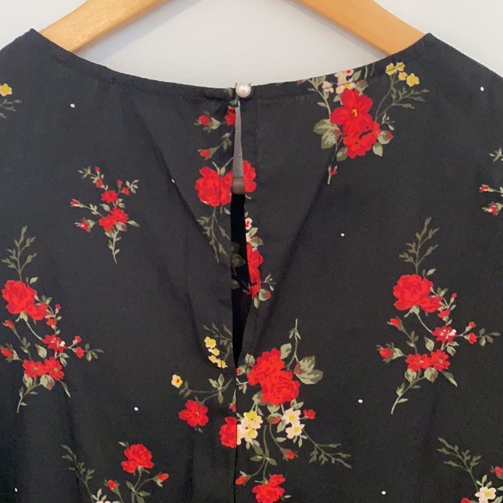 Calliope // Floral Dress - Picture 5 of 6